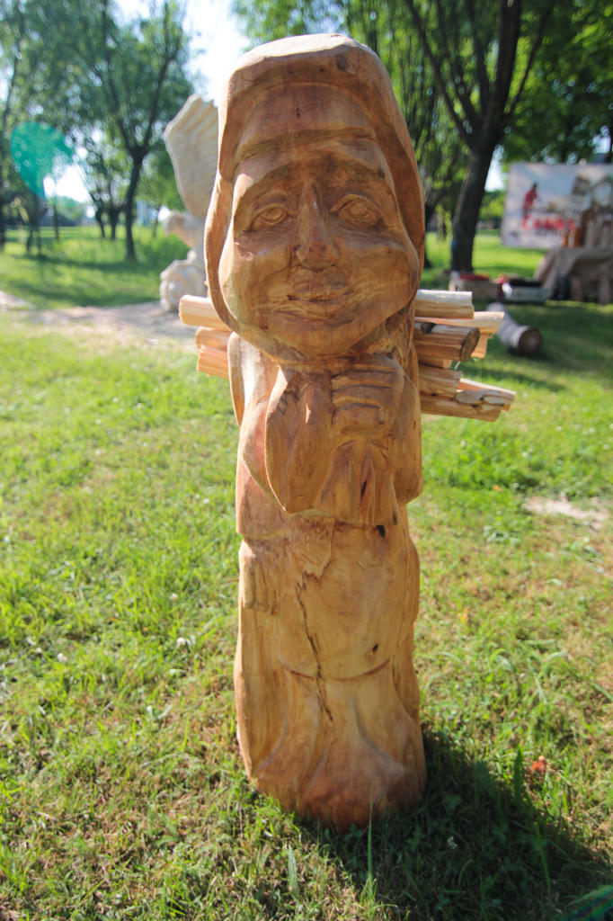 Wielkopolski Park Etnograficzny - figury rzeźbione w drewnie