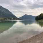 Austria: poranek nad jeziorem Plansee