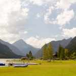 Austria: zielona plaża nad jeziorem Plansee