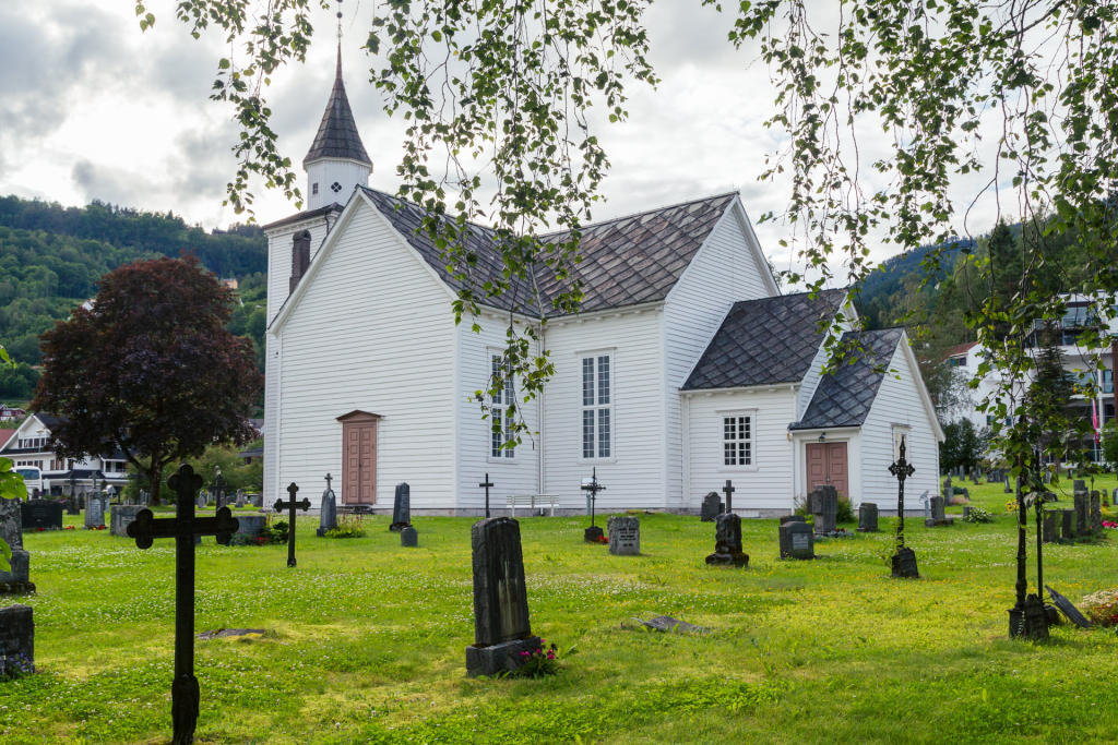 Zabytkowy kościół w Ulviku